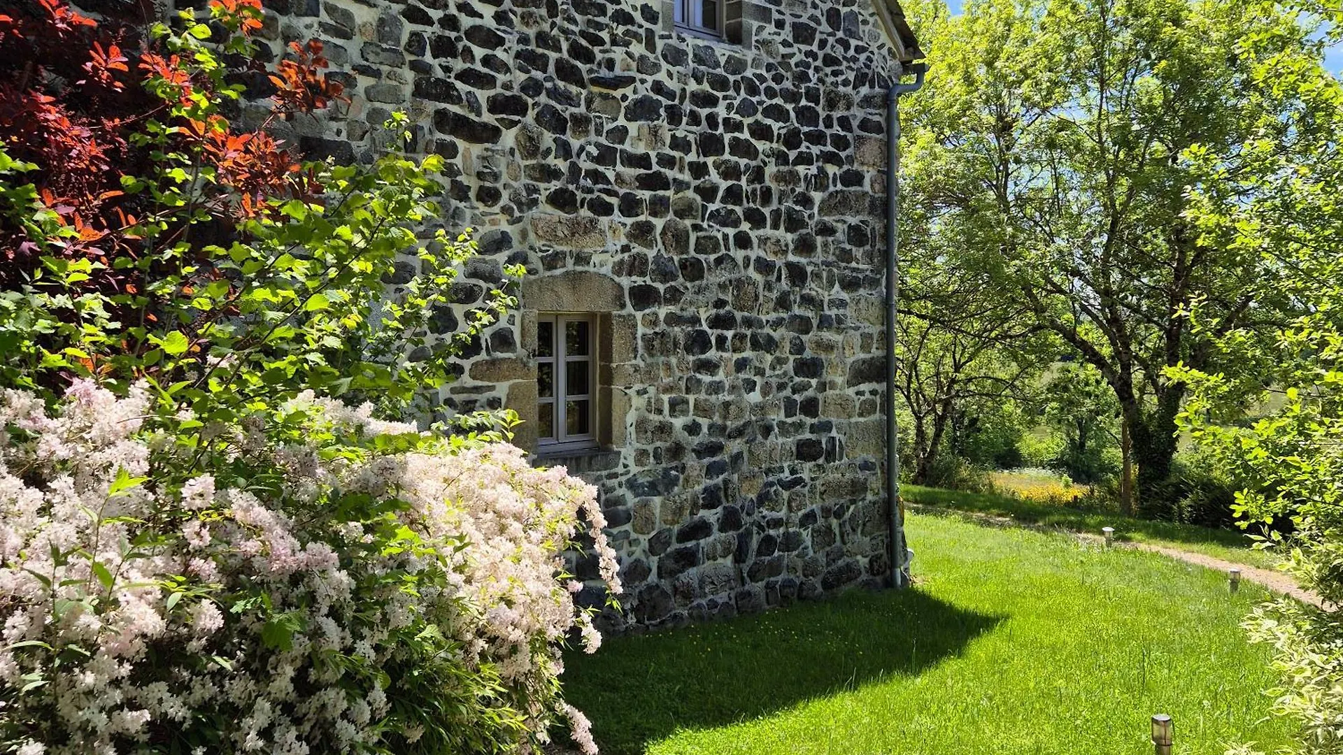 Le Mas De Rigoulac 5 Chambres D'Hotes & Spa Sur Reservation Table D Hotes Sauf Les Mercredis Et Les Dimanches Bouyssounouse 0*,  France