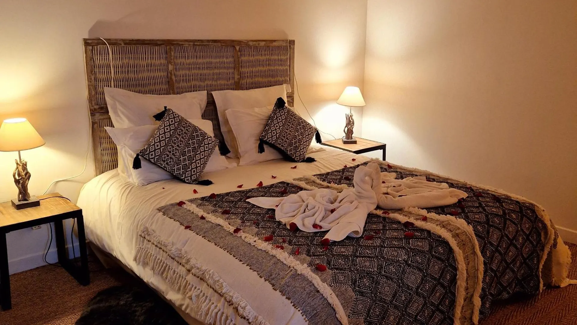 Guest house Le Mas De Rigoulac 5 Chambres D'Hotes & Spa Sur Reservation Table D Hotes Sauf Les Mercredis Et Les Dimanches Bouyssounouse