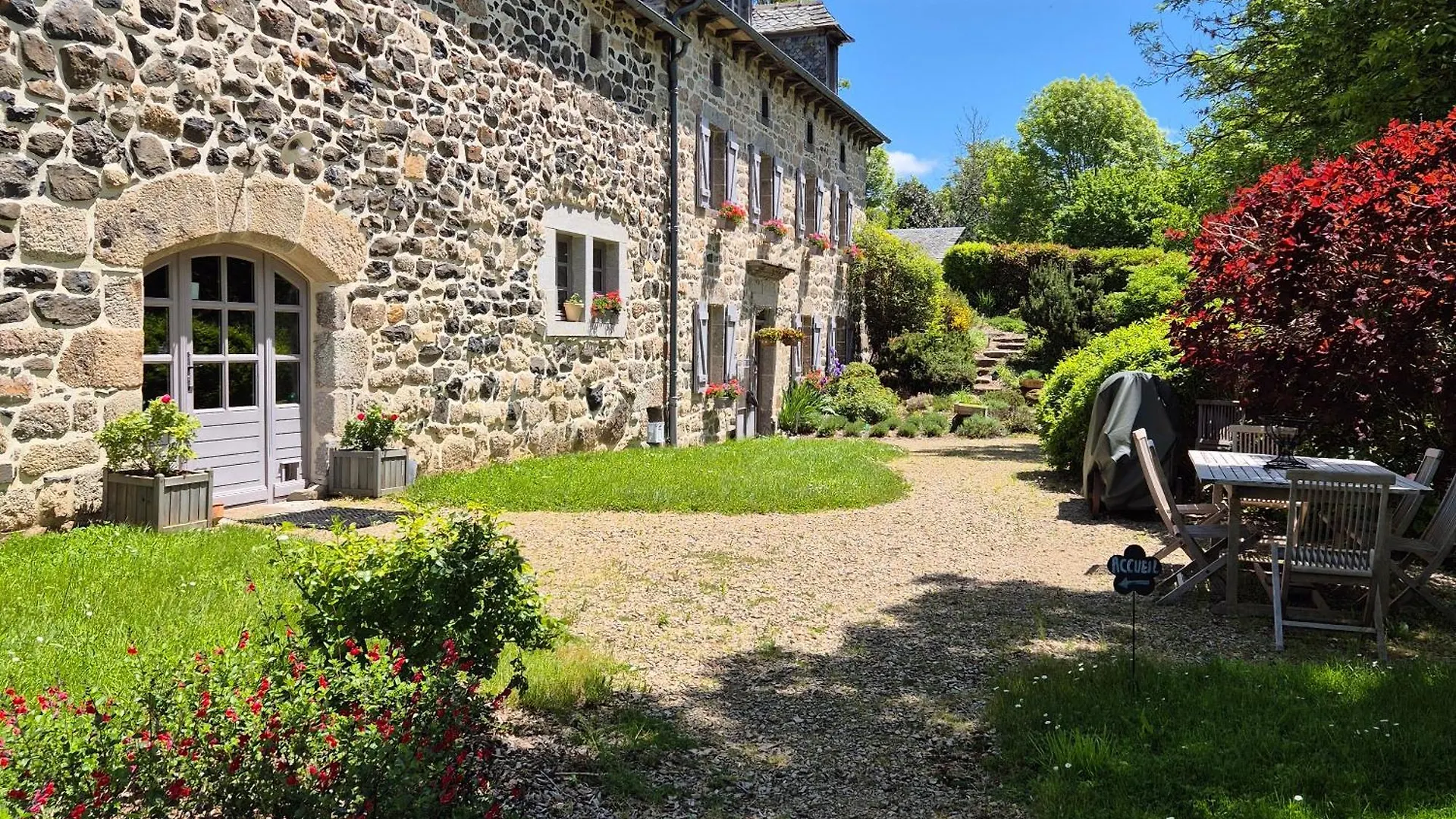 Konukevi Le Mas De Rigoulac 5 Chambres D'Hotes & Spa Sur Reservation Table D Hotes Sauf Les Mercredis Et Les Dimanches Bouyssounouse