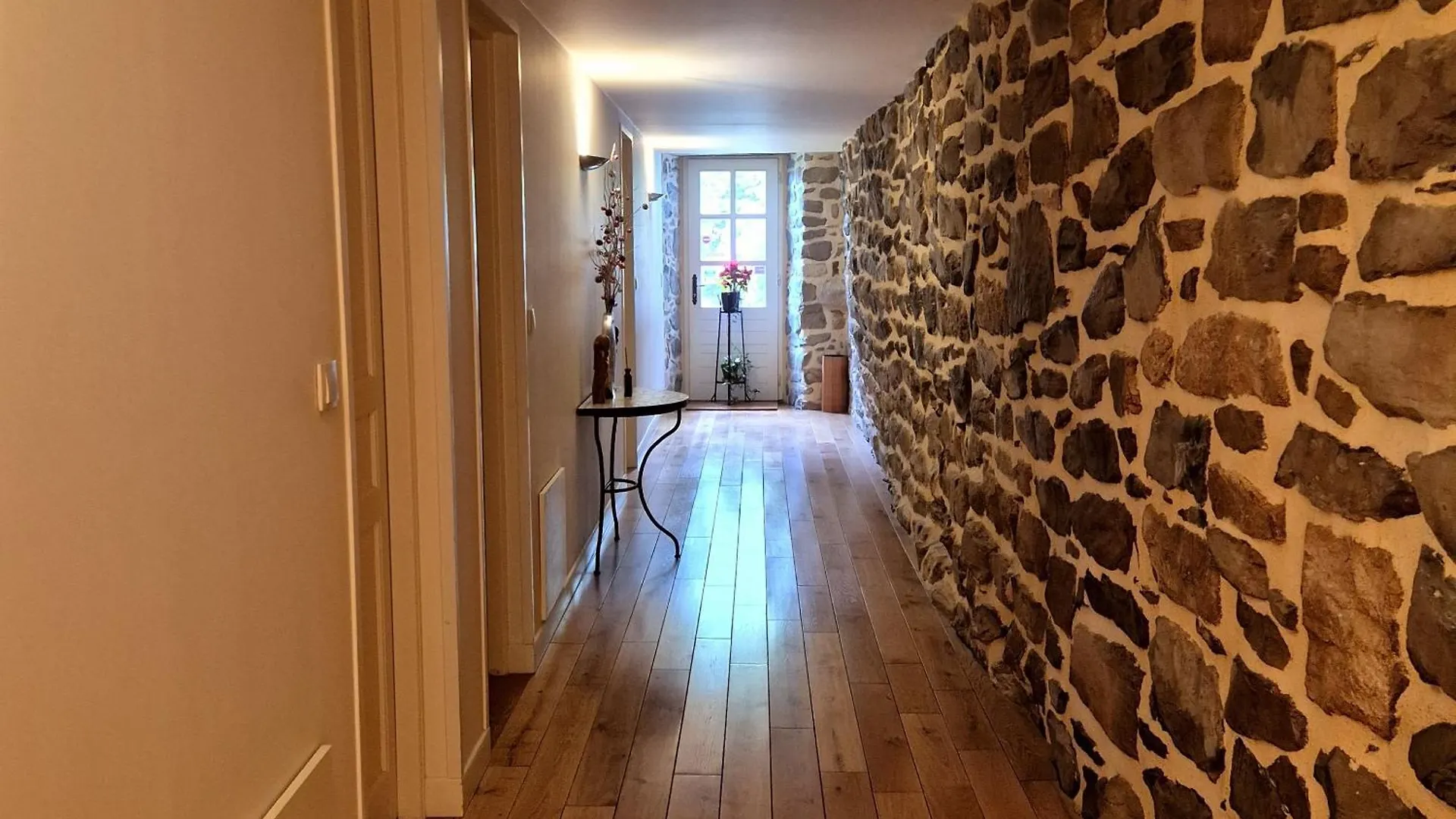 Konukevi Le Mas De Rigoulac 5 Chambres D'Hotes & Spa Sur Reservation Table D Hotes Sauf Les Mercredis Et Les Dimanches Bouyssounouse