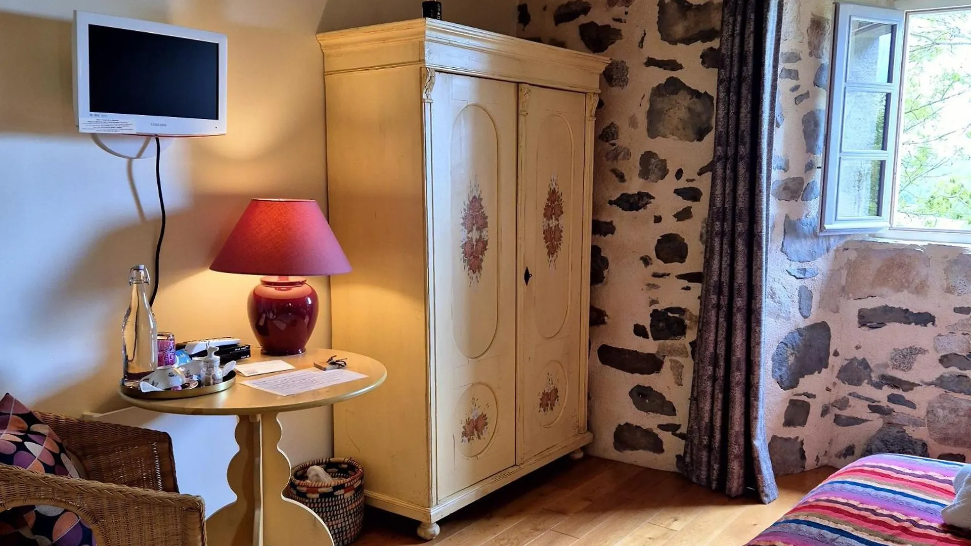 Konukevi Le Mas De Rigoulac 5 Chambres D'Hotes & Spa Sur Reservation Table D Hotes Sauf Les Mercredis Et Les Dimanches Bouyssounouse